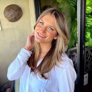 Meet your Posher, Emeline